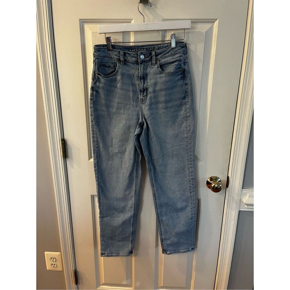 American Eagle Mom Straight Jeans sz 8 EUC